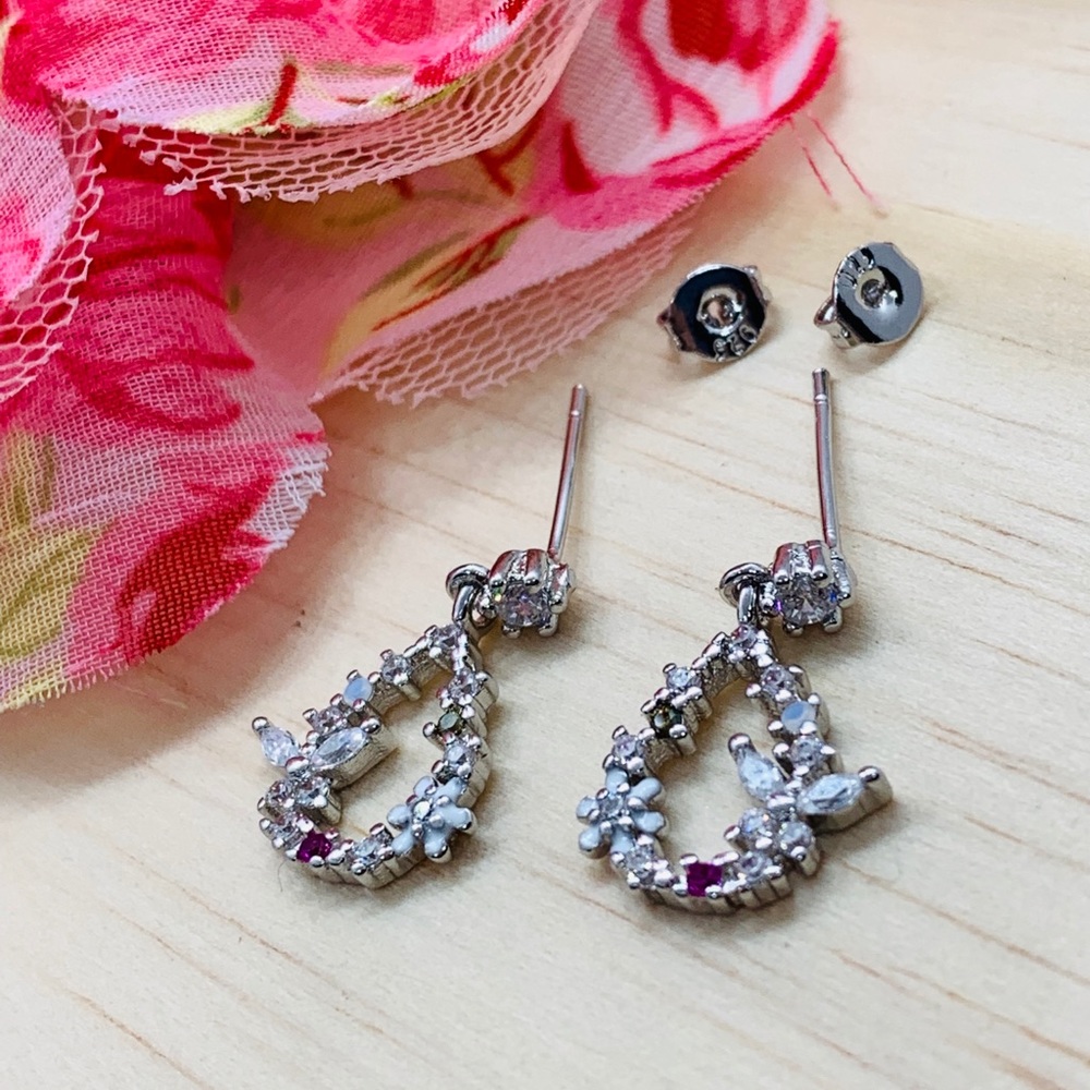 🌟 Sterling Silver 925 CZ Stud Earrings - Picture 4 of 6